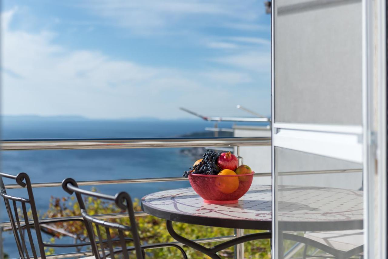 Pikolo Apartments Omis Tice Exteriér fotografie